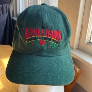 The Apple Barn baseball style hat green in great condition like new